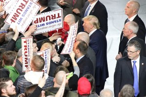 By Evan Guest - Donald Trump in Muscatine, Iowa, CC BY 2.0, https://commons.wikimedia.org/w/index.php?curid=46705061