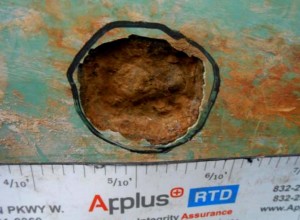 holeinpipe